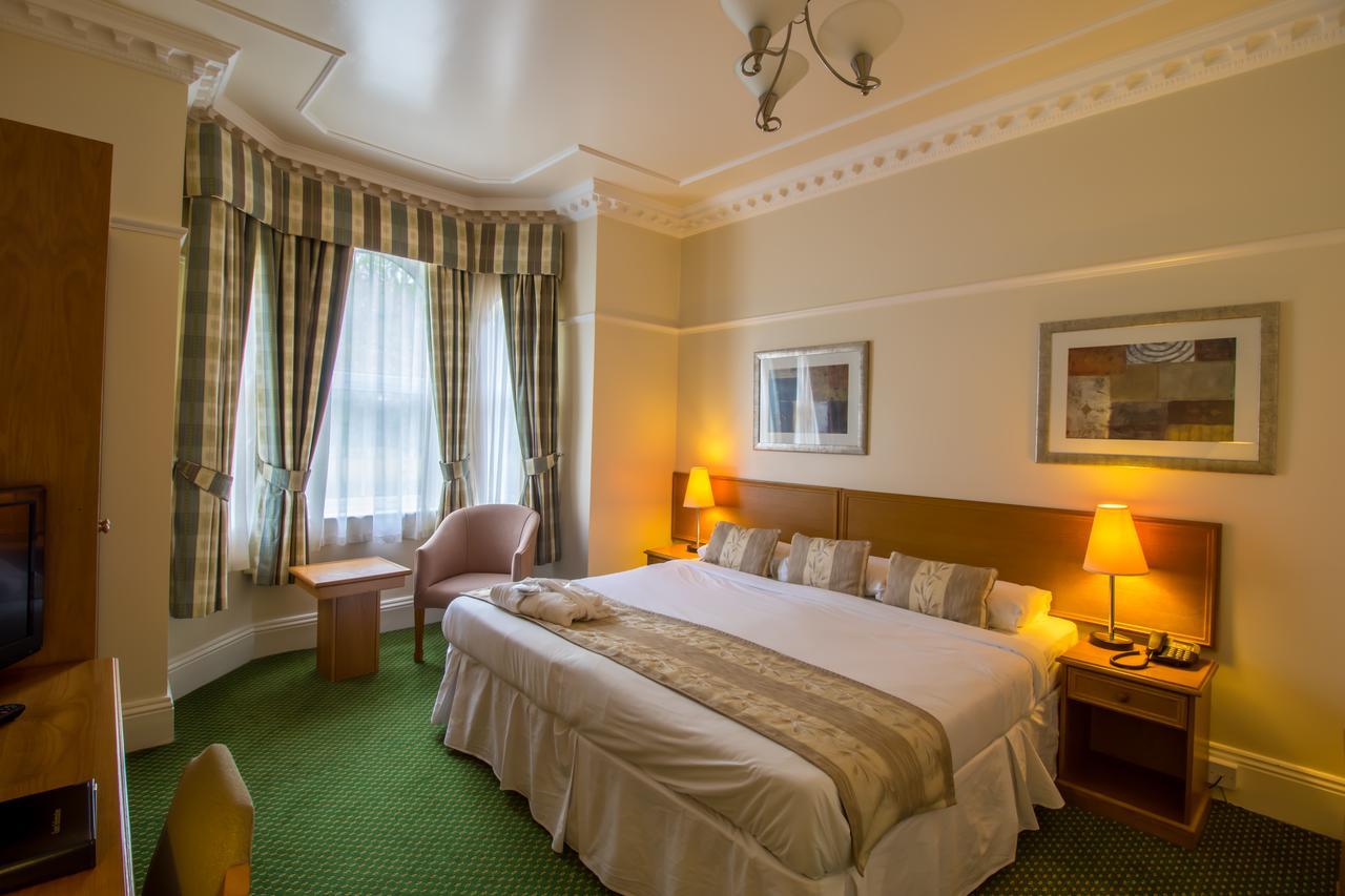 A Park View Hotel Wolverhampton Exterior photo